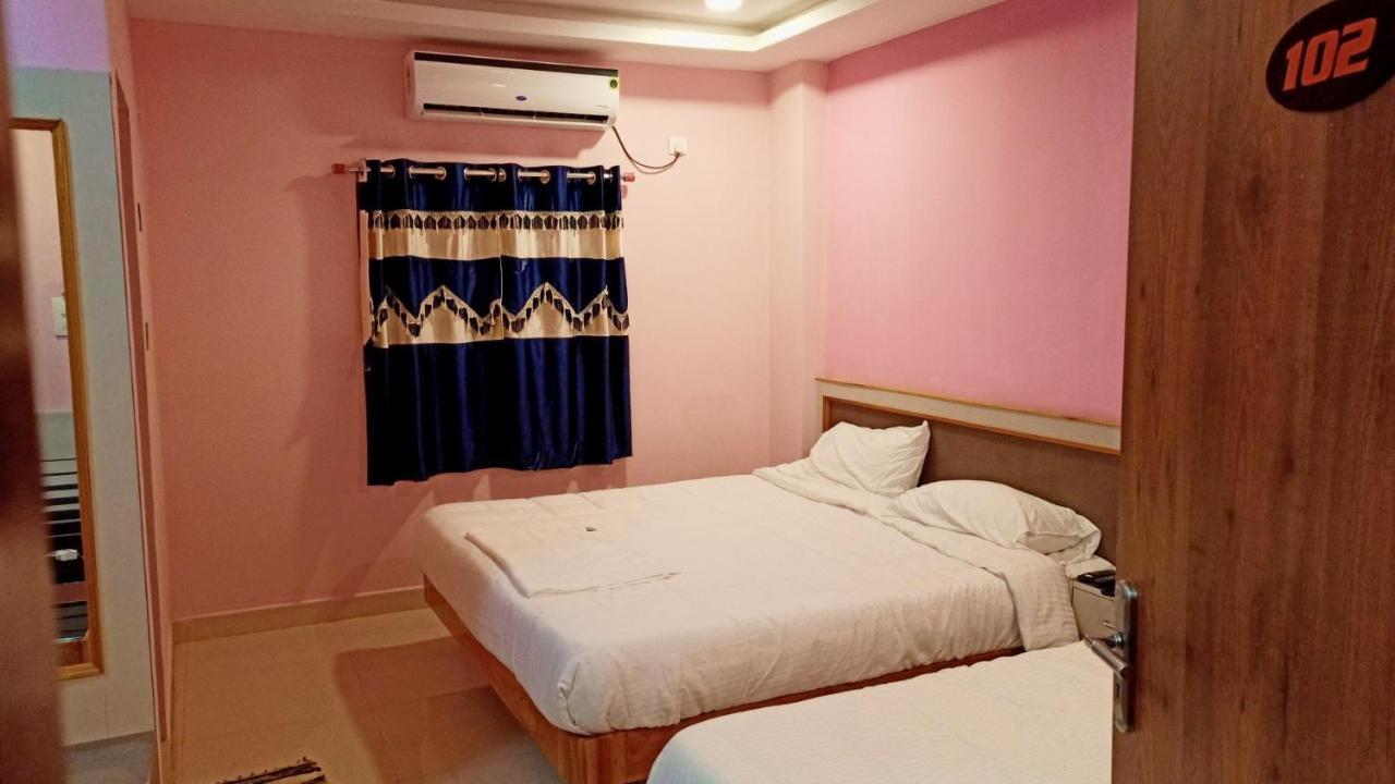 Aarthi Residency Hotel กาไรก์กูดี ภายนอก รูปภาพ