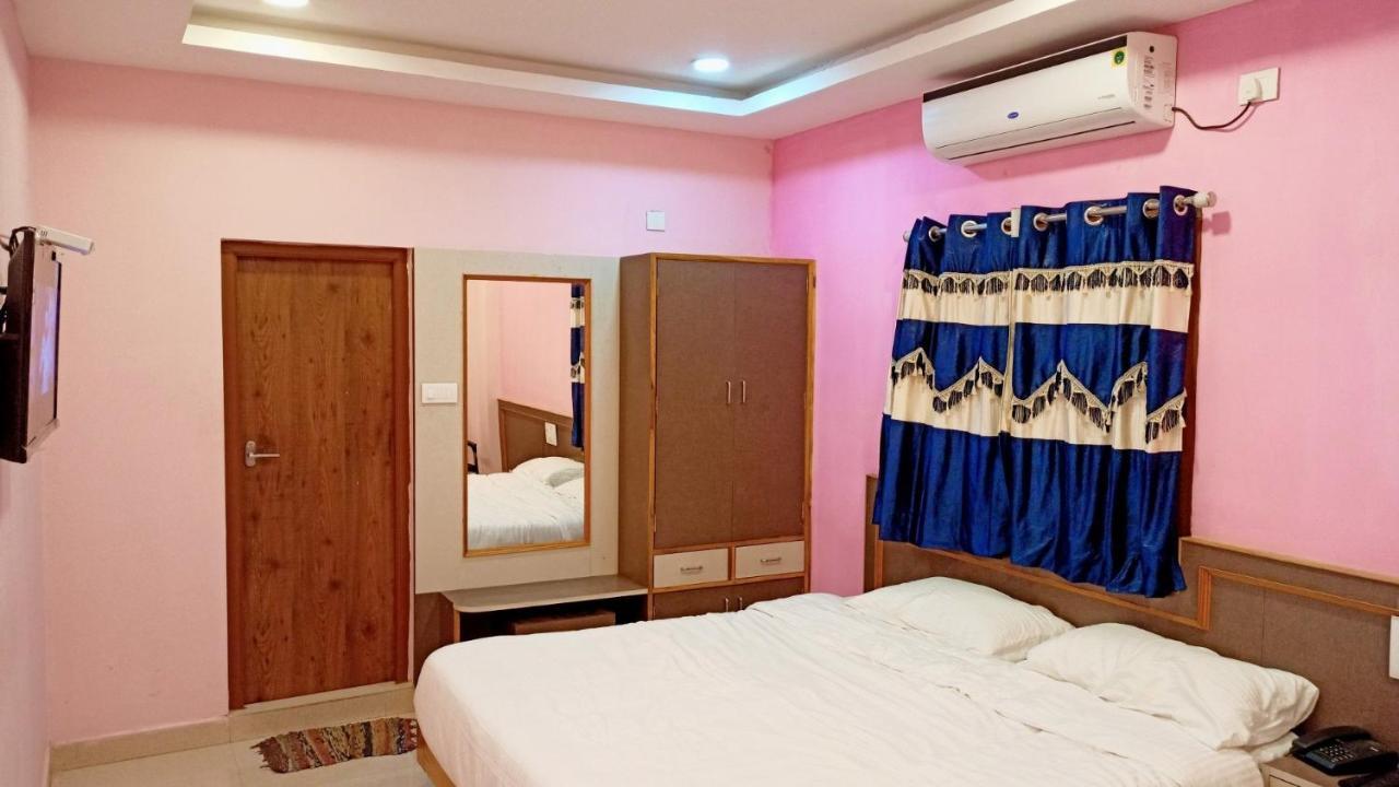 Aarthi Residency Hotel กาไรก์กูดี ภายนอก รูปภาพ