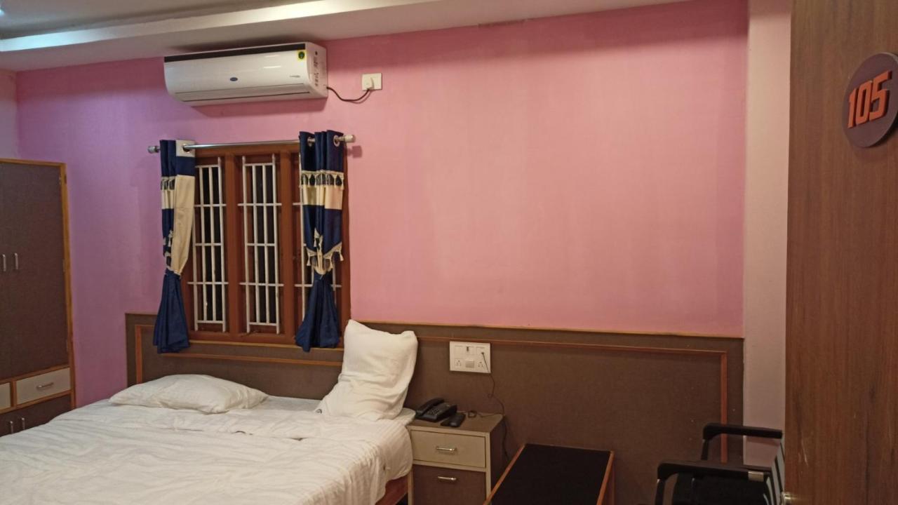 Aarthi Residency Hotel กาไรก์กูดี ภายนอก รูปภาพ