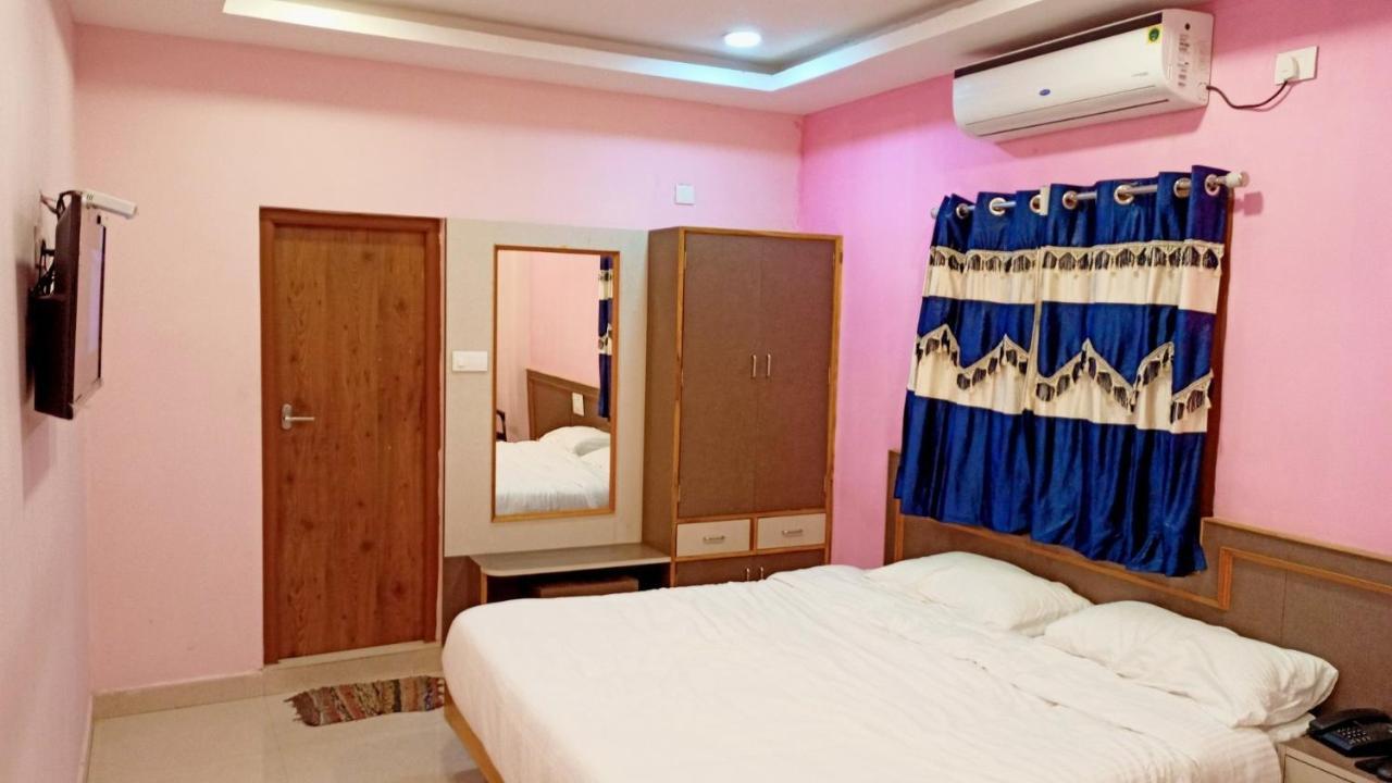 Aarthi Residency Hotel กาไรก์กูดี ภายนอก รูปภาพ
